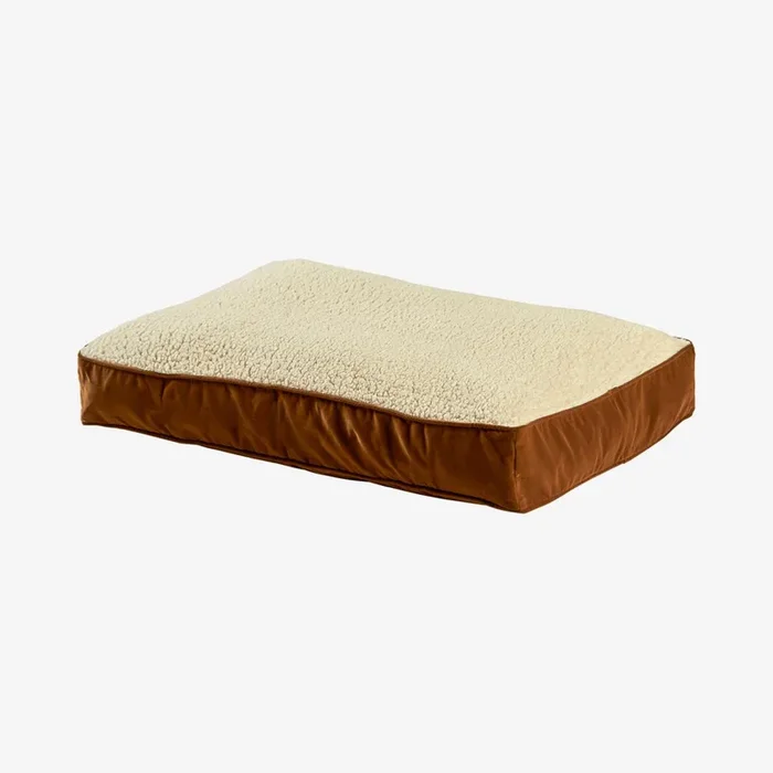 Buster Dog Bed – Latte / Sherpa by The Cozy Cloth