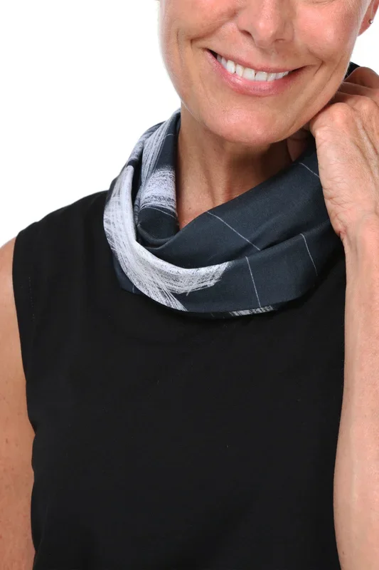 Catalyst Infinity Scarf – Black Sgraffito