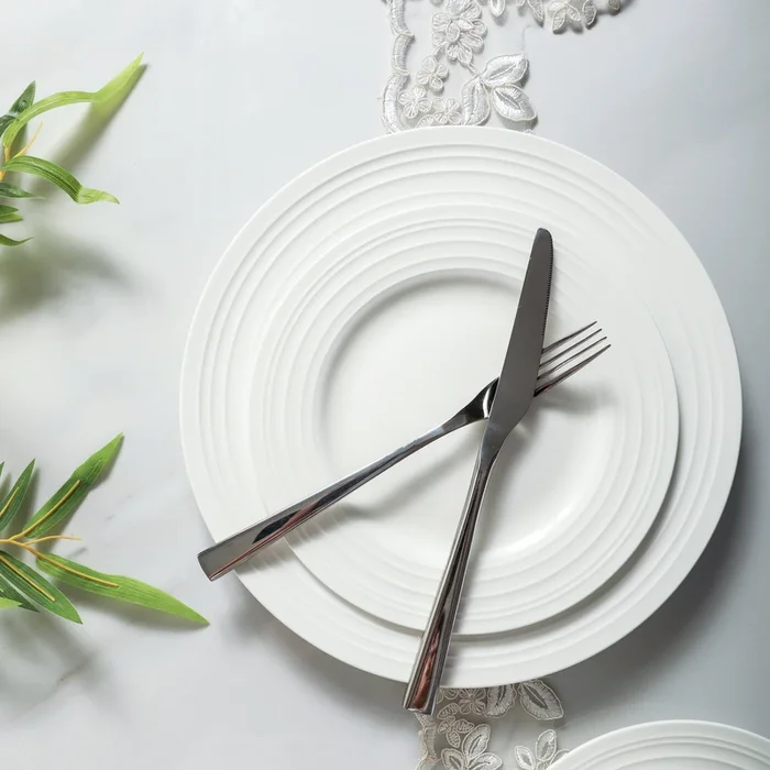 Eleanor Bone China Dinnerware Set – White