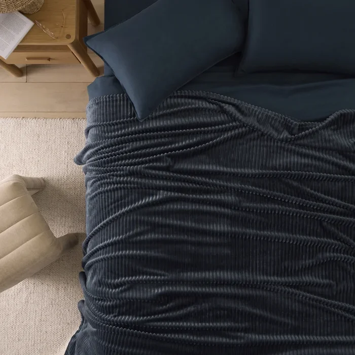 Evan Navy Ribbed Blanket