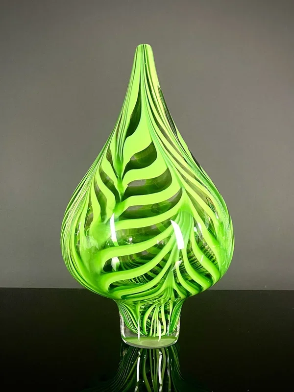 Feathered Color Drop Sculpture – Green