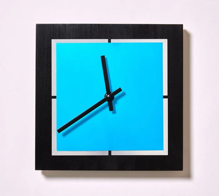 Jewel Clock Series in Blue – Turquoise with Silver Border