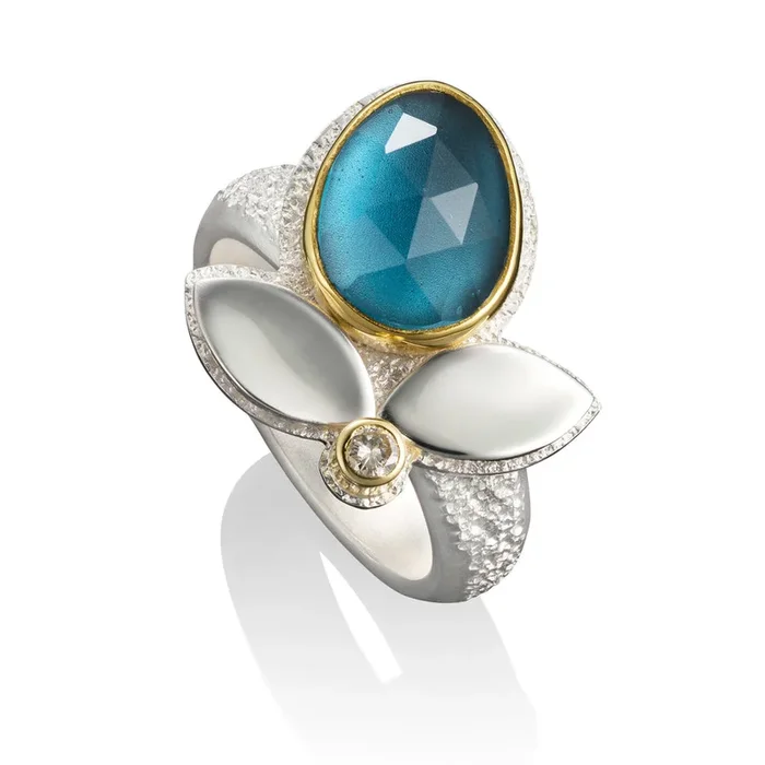 Leaf Ring with Diamond – Silver/Blue Topaz