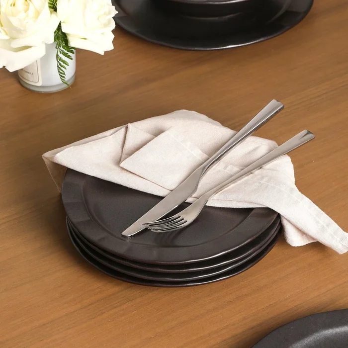 Oasis Stoneware Salad Plate – Black