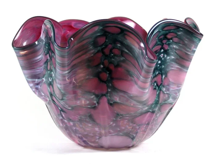 Scalloped Bowl – Ocean Ruby