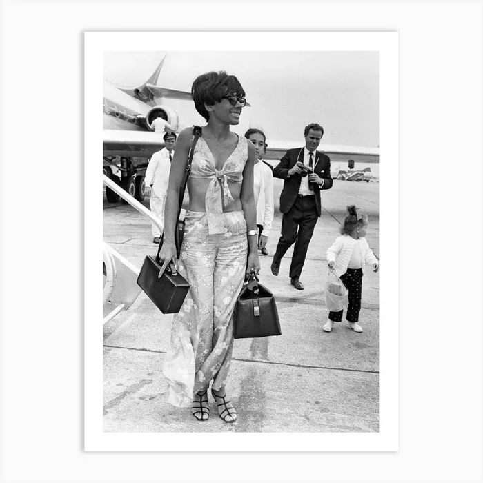 Shirley Bassey Arrives In London, 1967 Art Print by Mirrorpix