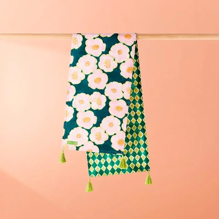Togetherness Fiore & Starburst Table Runner